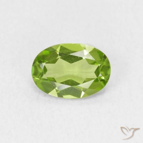 0.76ct 天然 中绿色 橄榄石, 椭圆形, VVS-VS