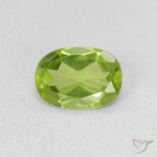 0.82ct 天然 充满活力的绿色 橄榄石, 椭圆形, VS