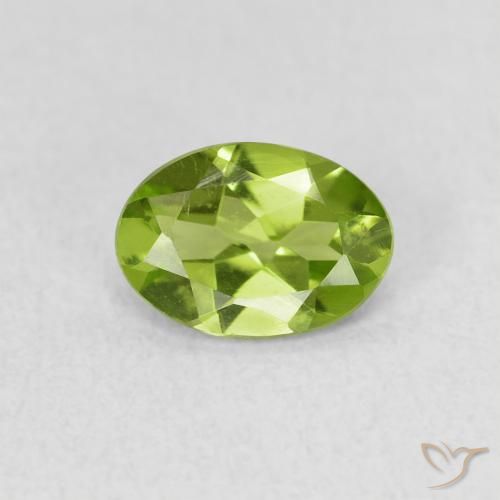 0.74ct 天然 充满活力的绿色 橄榄石, 椭圆形, VS