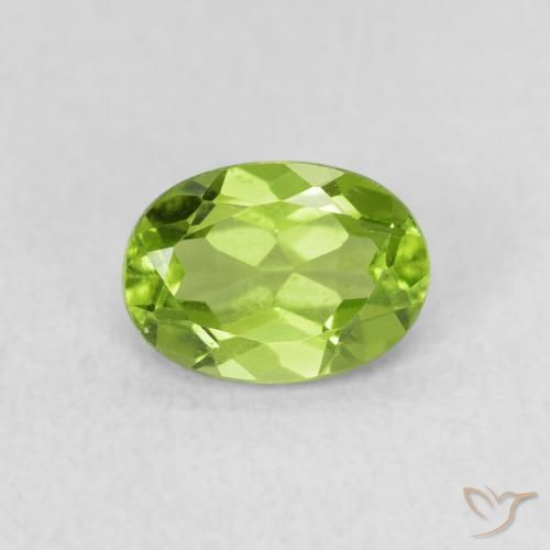 0.95ct 天然 充满活力的绿色 橄榄石, 椭圆形, VS