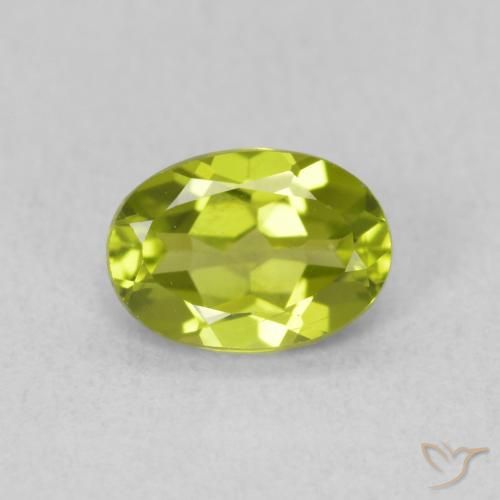 0.82ct 天然 充满活力的绿色 橄榄石, 椭圆形, VS