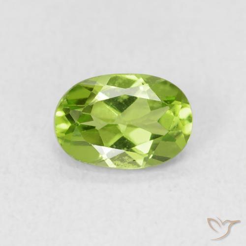 0.86ct 天然 中绿色 橄榄石, 椭圆形, VS
