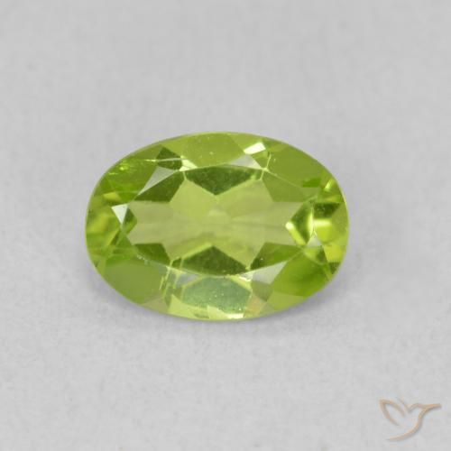 0.74ct 天然 中绿色 橄榄石, 椭圆形, VS