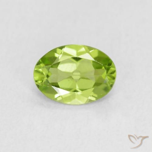 0.72ct 天然 浅活泼的绿色 橄榄石, 椭圆形, VS