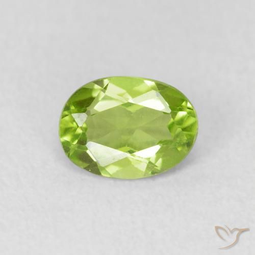 0.92ct 天然 中绿色 橄榄石, 椭圆形, VS