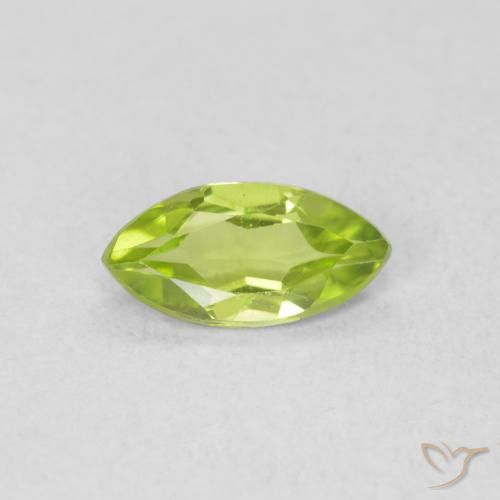 0.56ct 天然 亮绿色 橄榄石, 榄尖形, VS