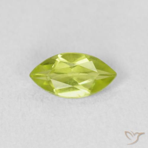 0.64ct 天然 亮绿色 橄榄石, 榄尖形, VS