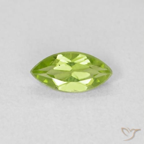 0.55ct 天然 浅活泼的绿色 橄榄石, 榄尖形, VS