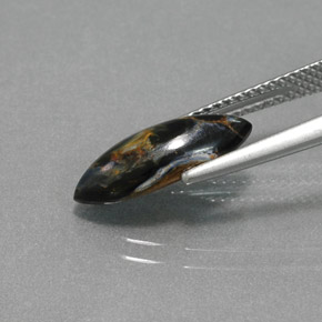 2.26克拉天然多色彼得石，马眼形，14.9×6.4毫米，不透明
