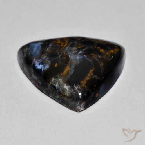 8.33克拉天然多色彼得石，三角形，16.6×15.2毫米，不透明