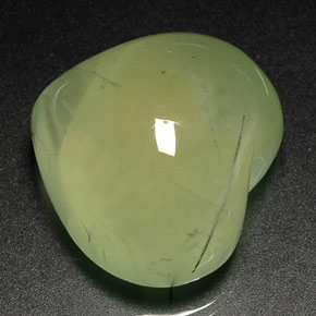 40.95克拉天然绿色葡萄石，透明，22×19.8毫米，透明/半透明
