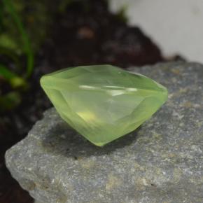 4.79克拉天然绿色葡萄石，椭圆形切割，11.8×9.9毫米，半透明