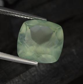 6.82克拉天然绿色葡萄石，垫形剪裁，12×11.9毫米，半透明