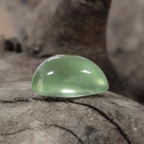 1.85克拉天然绿色葡萄石，梨形，8.9×6.5毫米，透明