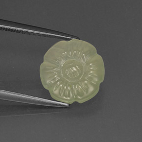 2.98克拉天然绿色葡萄石，异形，10×9.8毫米，半透明