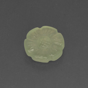 2.98克拉天然绿色葡萄石，异形，10×9.8毫米，半透明