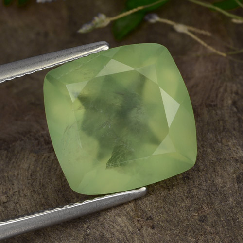 6.62克拉天然绿色葡萄石，透明，11.9×11.6毫米，透明/半透明