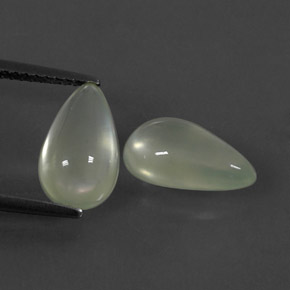 天然绿色葡萄石，梨形，11.6×7.1毫米，透明