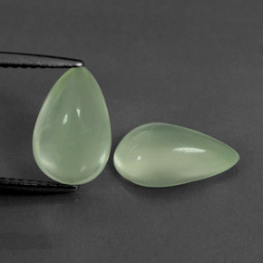 天然绿色葡萄石，梨形，11.1×7.1毫米，透明