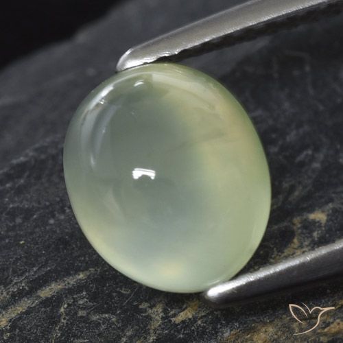 3.21ct 天然 Pale Green  葡萄石, 椭圆形, 透明