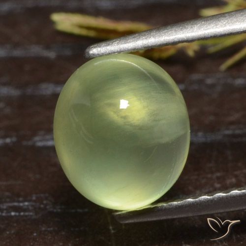 2.71ct 天然 浅绿色 葡萄石, 椭圆形, 半透明