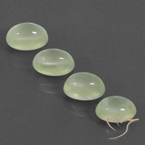 6.39ctw 天然 Pale Pear Green  葡萄石, 椭圆形, 透明/半透明