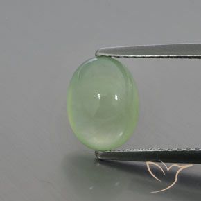 2.33ct 天然 黄绿色 葡萄石, 椭圆形, 透明/半透明