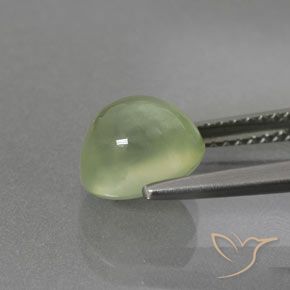 2.65克拉天然葡萄石，椭圆形，透明/半透明