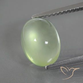 2.68ct 天然 青柠绿 葡萄石, 椭圆形, 透明