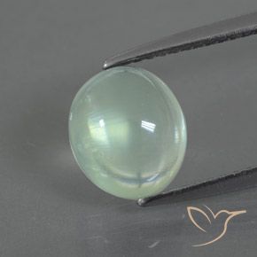2.34ct 天然 非常浅的鼠尾草绿色 葡萄石, 椭圆形, 透明