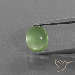 2.05ct 天然 黄绿色 葡萄石, 椭圆形, 透明/半透明