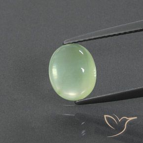 2.24ct 天然 淡黄绿色 葡萄石, 椭圆形, 透明/半透明