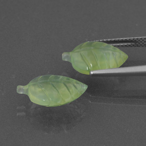 克拉天然葡萄石，异形，半透明