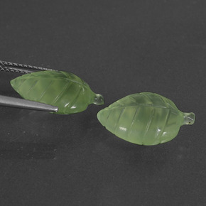 克拉天然葡萄石，异形，半透明