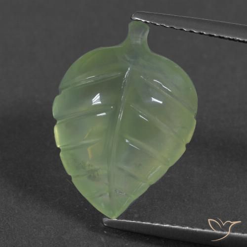 6.83克拉天然绿色葡萄石，异形，16.8×12.1毫米，半透明