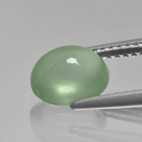 1.92克拉天然葡萄石，椭圆形切割，半透明