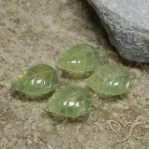 16.96克拉天然葡萄石，花形切割，透明