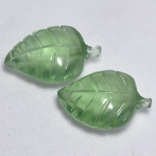 8.74天然绿色葡萄石，异形，14.8×9.8毫米，透明