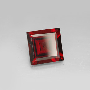 3.96克拉天然红色镁铝榴石，方形，9×8.9毫米，VVS