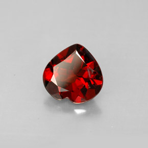 1.32克拉天然红色镁铝榴石，心形，6.9×6.9毫米，VS