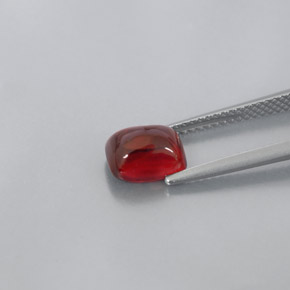 2.60克拉天然红色镁铝榴石，透明，8×6.3毫米，透明/半透明