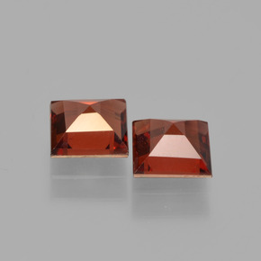 1.47天然红色镁铝榴石，方形，5×5毫米，VVS-VS