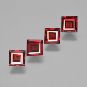 2.68天然红色镁铝榴石，方形，4.8×4.8毫米，VS