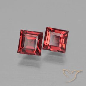 1.80天然红色镁铝榴石，方形，5×5毫米，VS