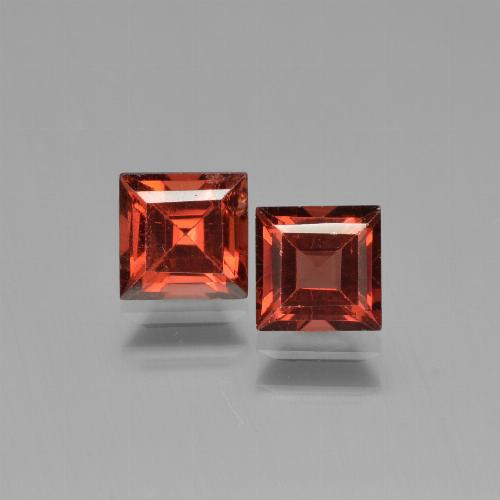 1.79天然红色镁铝榴石，方形，5.2×5.1毫米，VVS