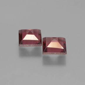 1.55天然红色镁铝榴石，方形，5×5毫米，VVS