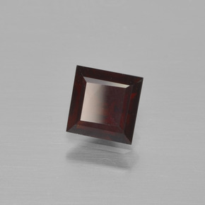 0.64克拉天然红色镁铝榴石，方形，4.8×4.8毫米，VS