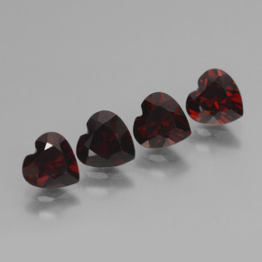 3.86天然红色镁铝榴石，心形，6.1×6.1毫米，VVS-VS