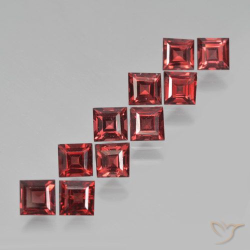 3.97天然红色镁铝榴石，方形，3.8×3.8毫米，VS