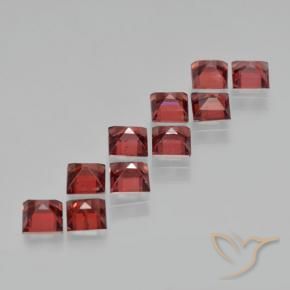 3.97天然红色镁铝榴石，方形，3.8×3.8毫米，VS